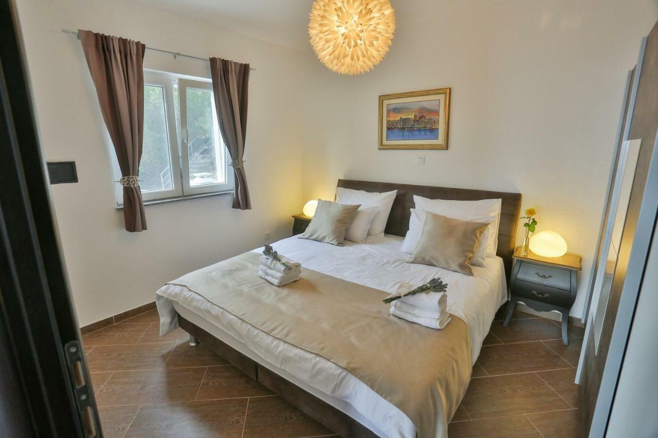 Villa Poletto 오미스 외부 사진